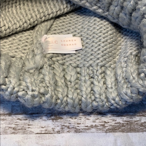 Lauren Conrad Gray/Silver Faux Fur Beanie - Picture 3 of 3